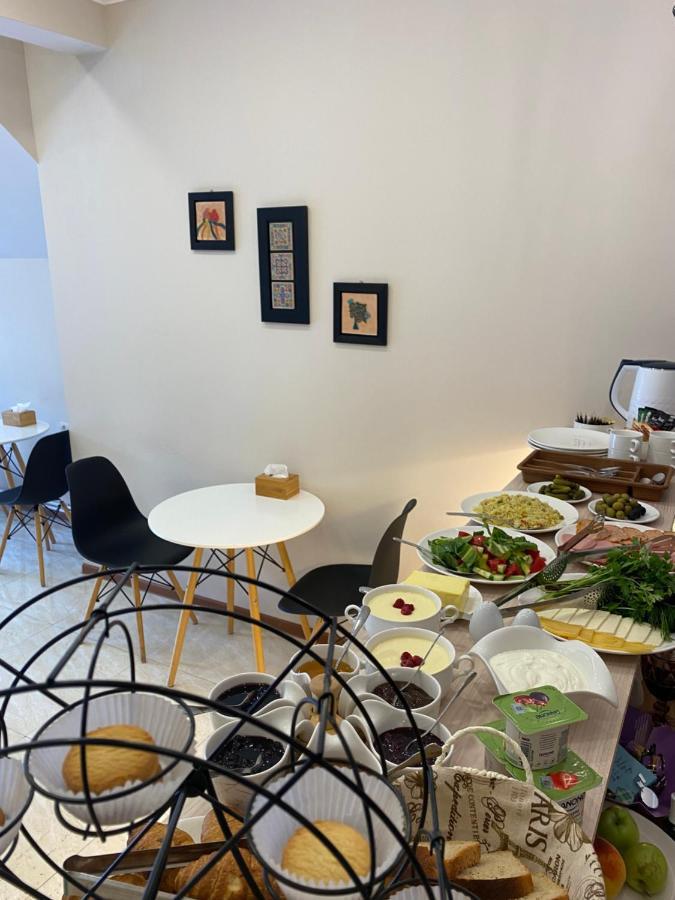 Sofia Hotel Jerevan Eksteriør billede