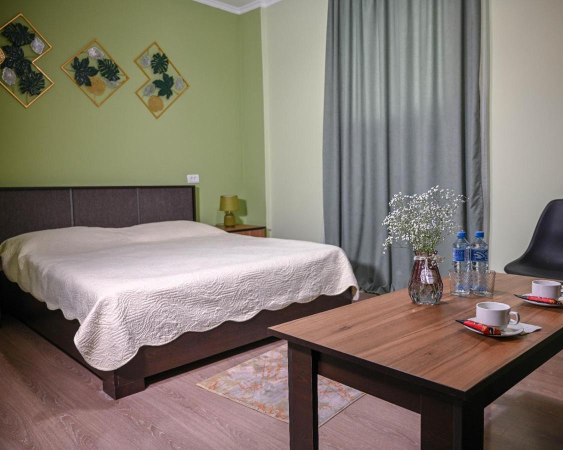 Sofia Hotel Jerevan Eksteriør billede